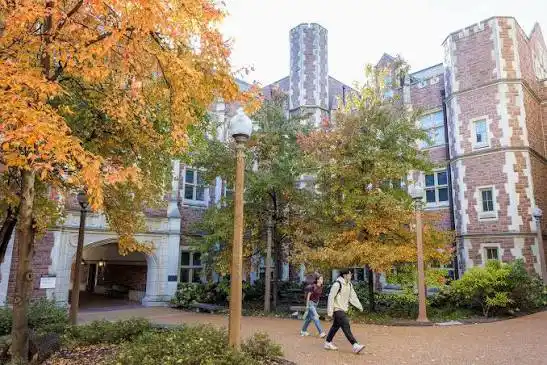 WashU Campus in Fall